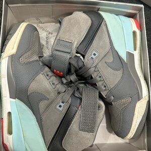 Nike Gray and Blue sky high revolution